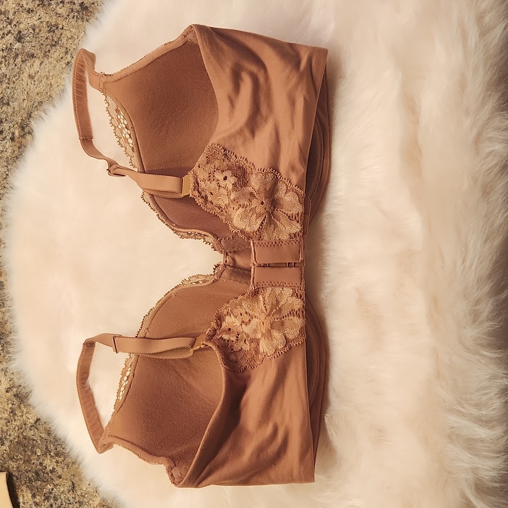 Victoria's Secret Bra - Picture 2 of 5